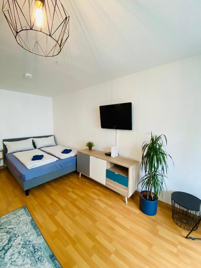 Outletcity Apartment Ferienwohnung Metzingen Metzingen  Bagian luar foto