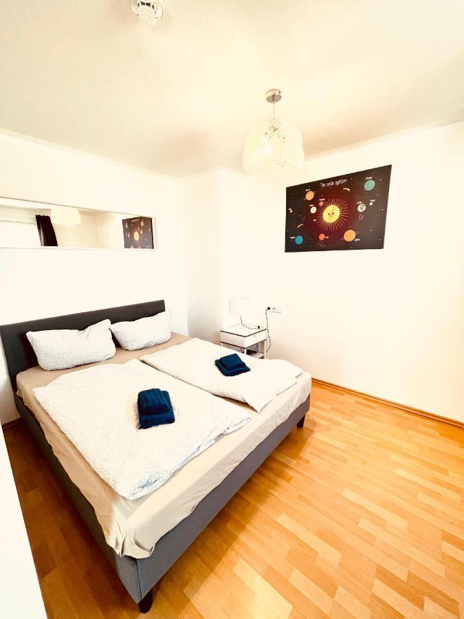 Outletcity Apartment Ferienwohnung Metzingen Metzingen  Bagian luar foto