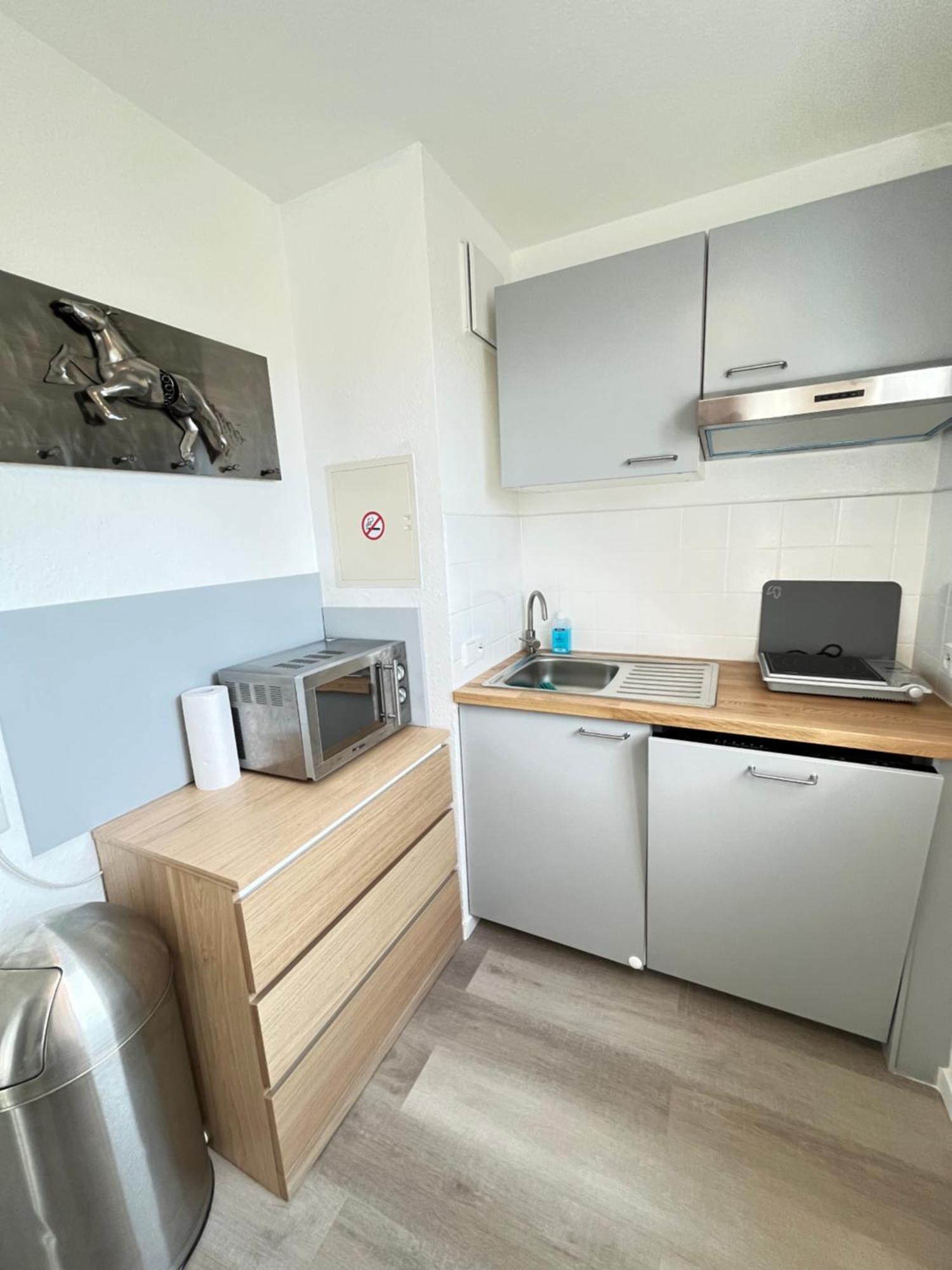 Outletcity Apartment Ferienwohnung Metzingen Metzingen  Bagian luar foto