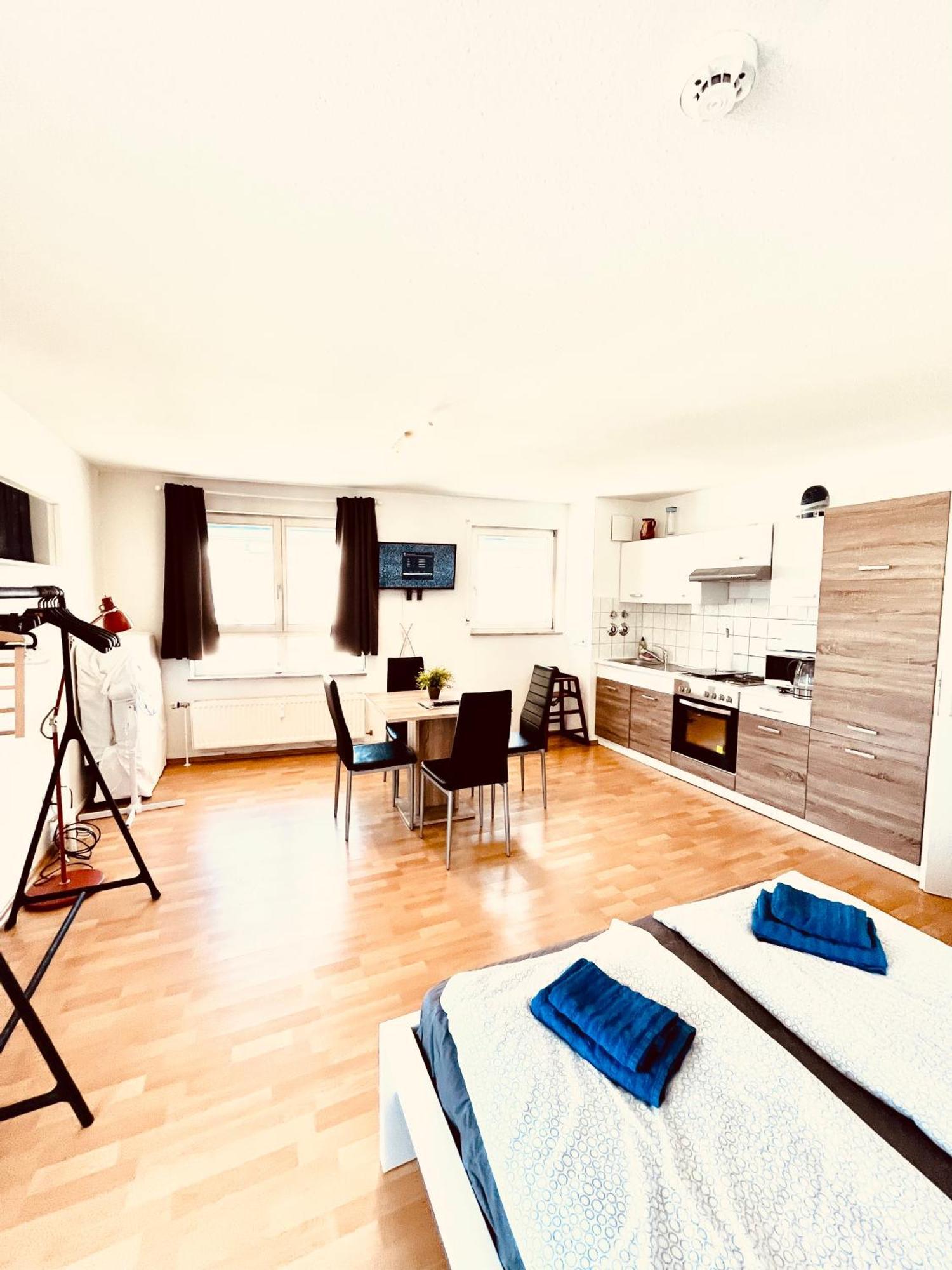 Outletcity Apartment Ferienwohnung Metzingen Metzingen  Bagian luar foto