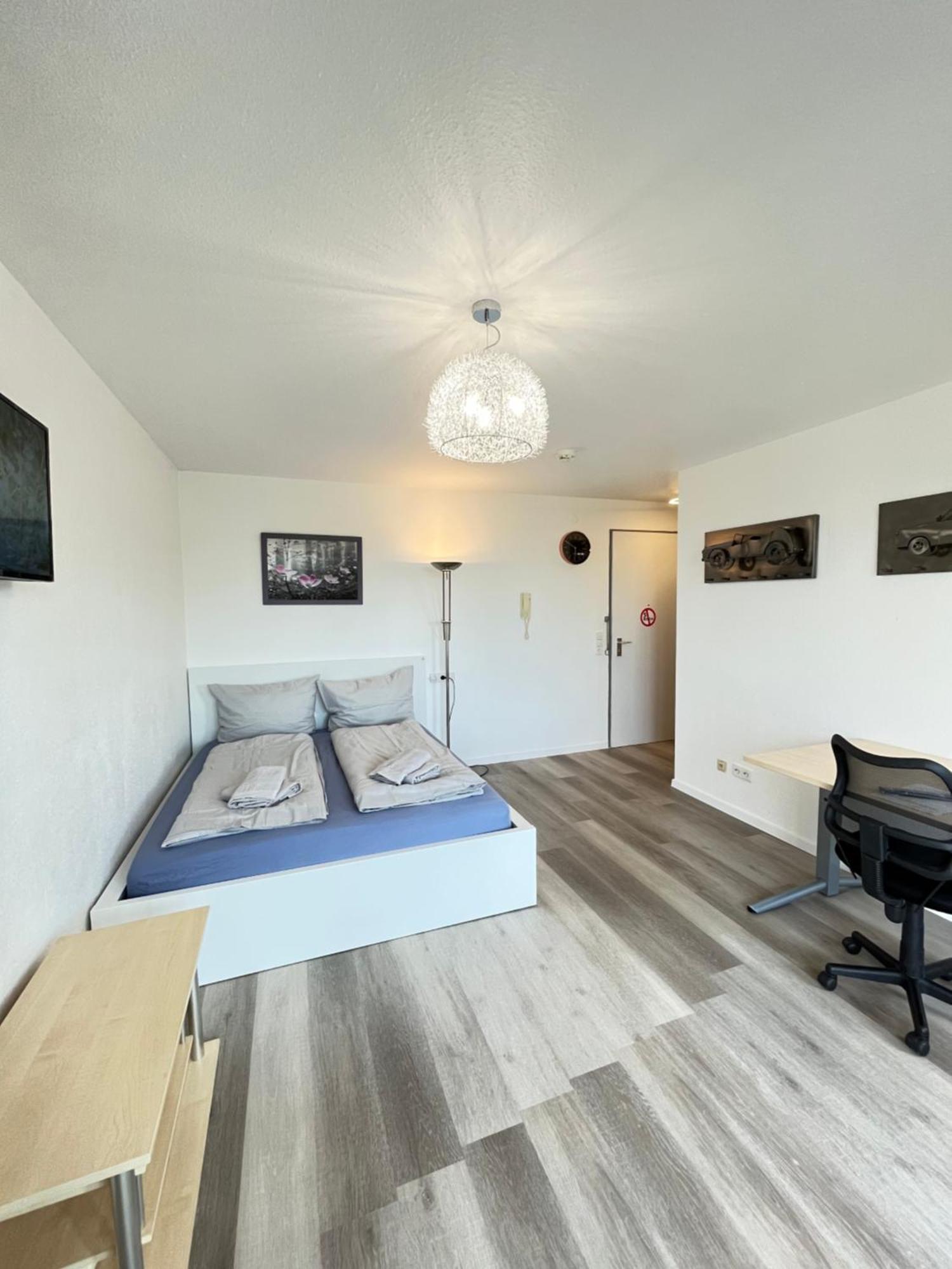 Outletcity Apartment Ferienwohnung Metzingen Metzingen  Bagian luar foto