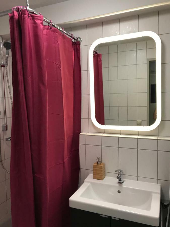 Outletcity Apartment Ferienwohnung Metzingen Metzingen  Bagian luar foto