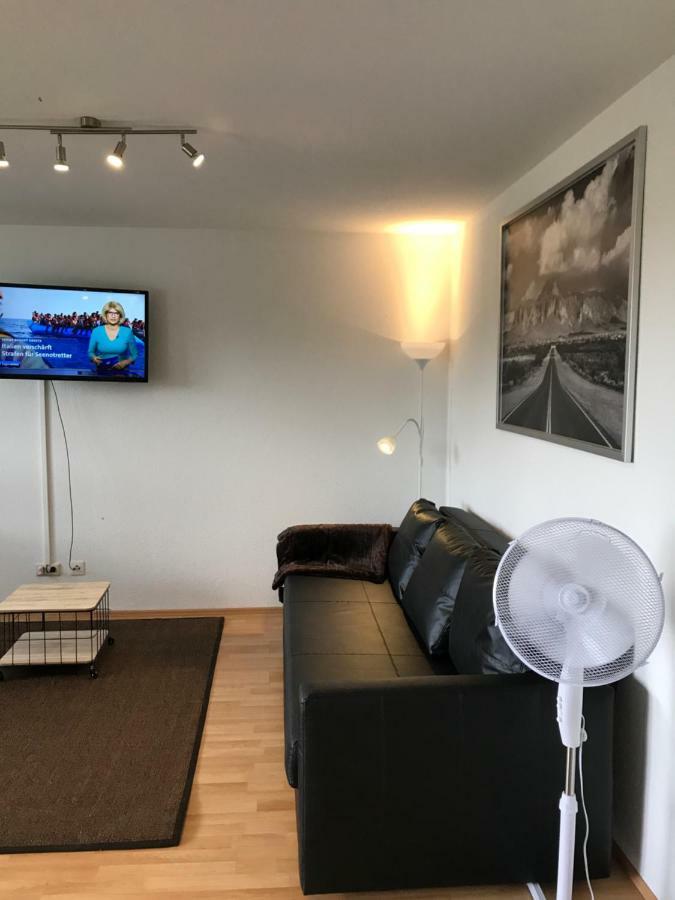 Outletcity Apartment Ferienwohnung Metzingen Metzingen  Bagian luar foto